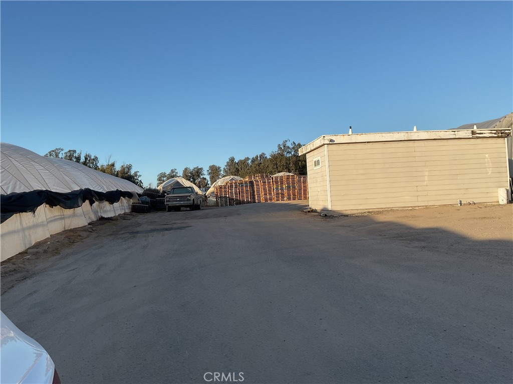 main property photo 10