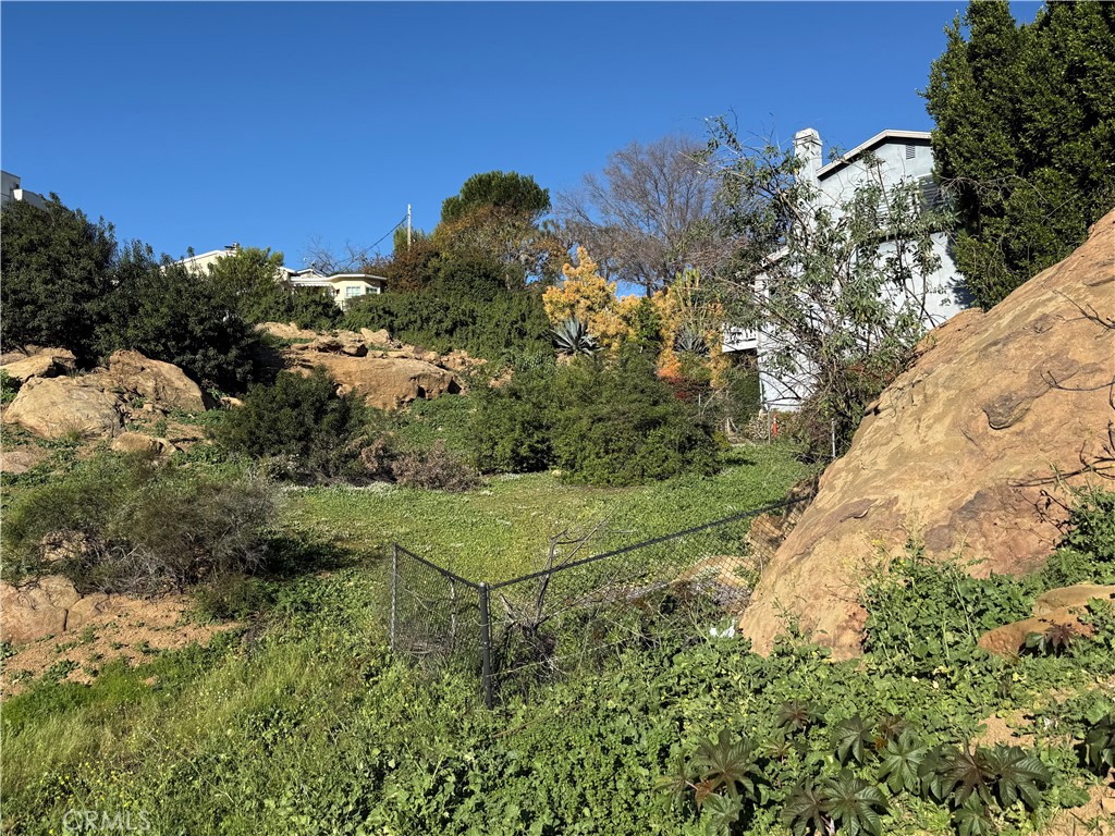 main property photo 10