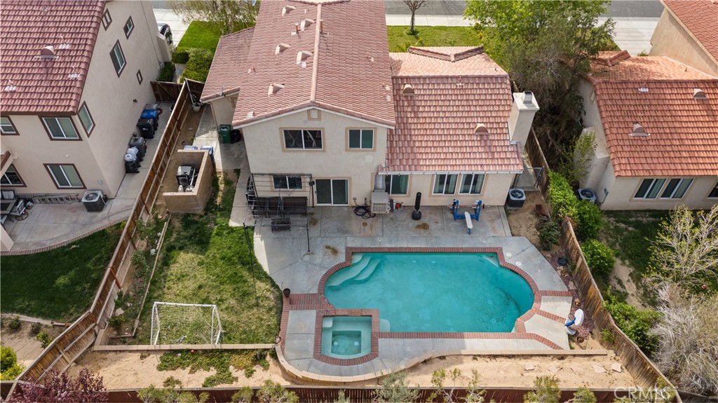 main property photo 6