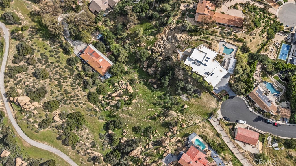 main property photo 17