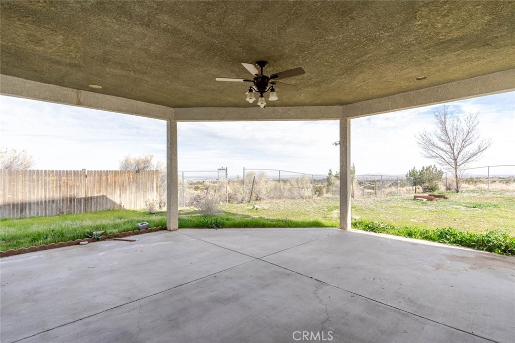 main property photo 28