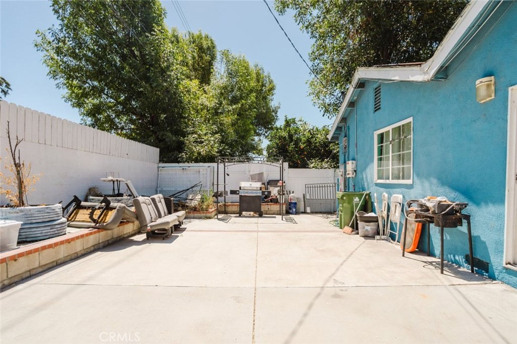 main property photo 28