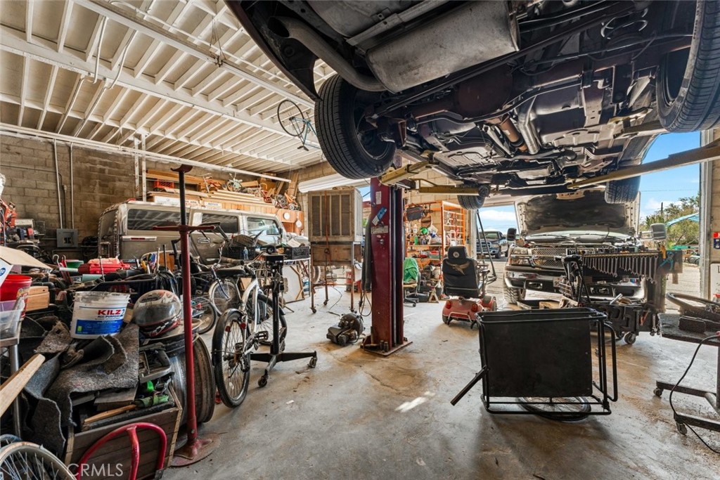 main property photo 11