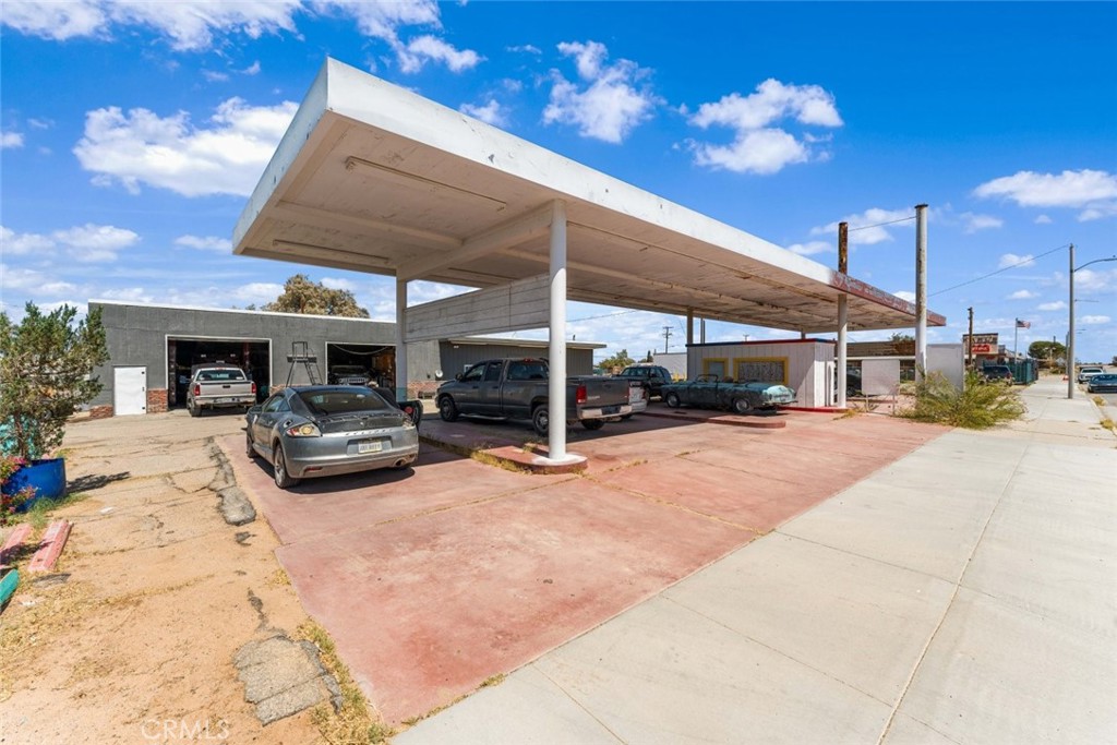main property photo 16