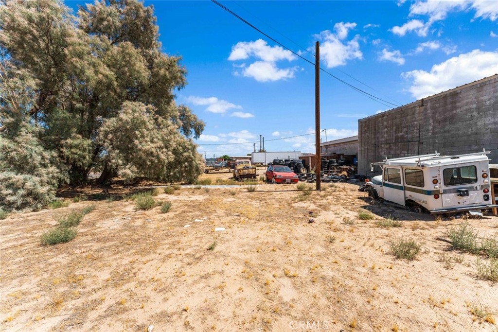 main property photo 24