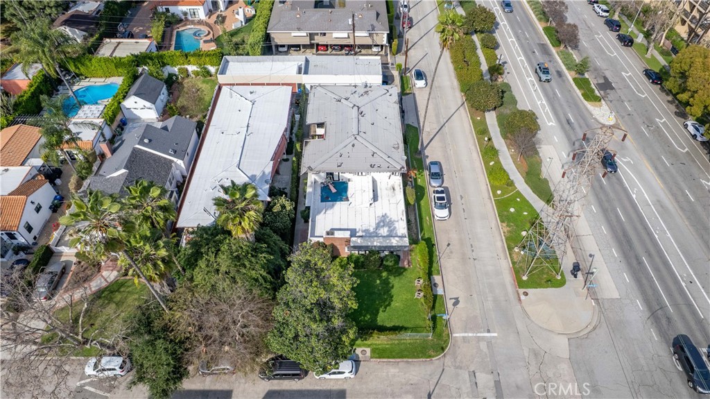 main property photo 14