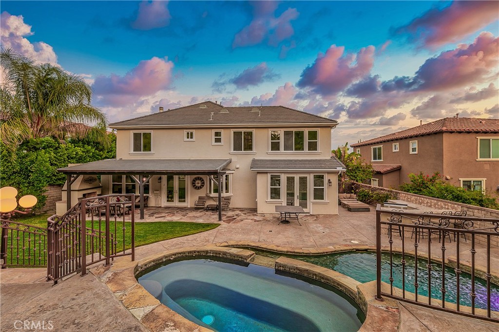 main property photo 9
