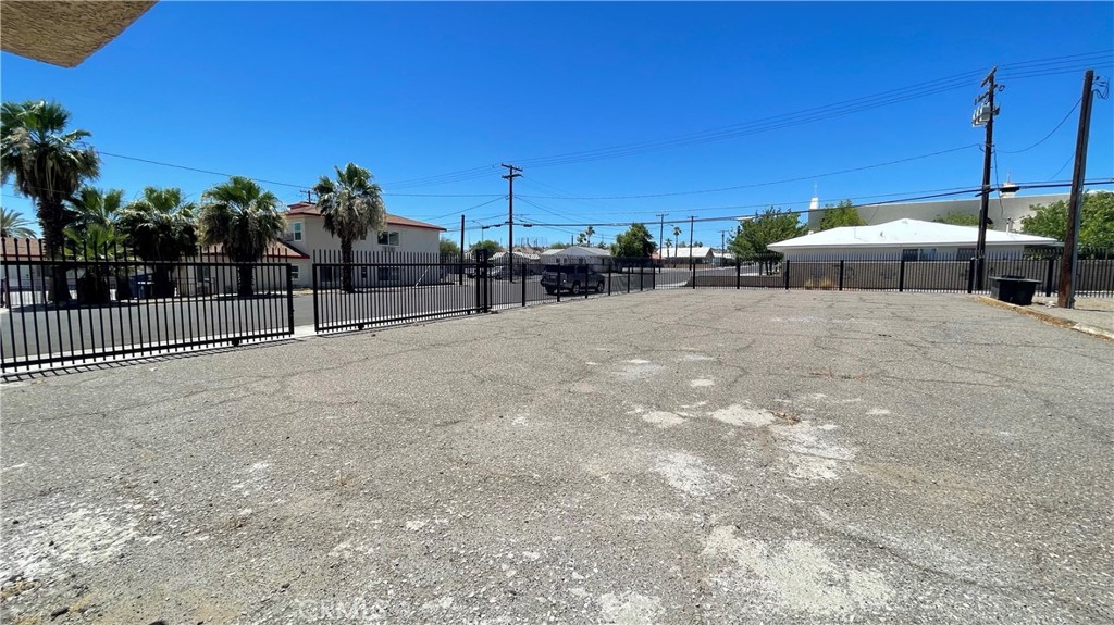 main property photo 14
