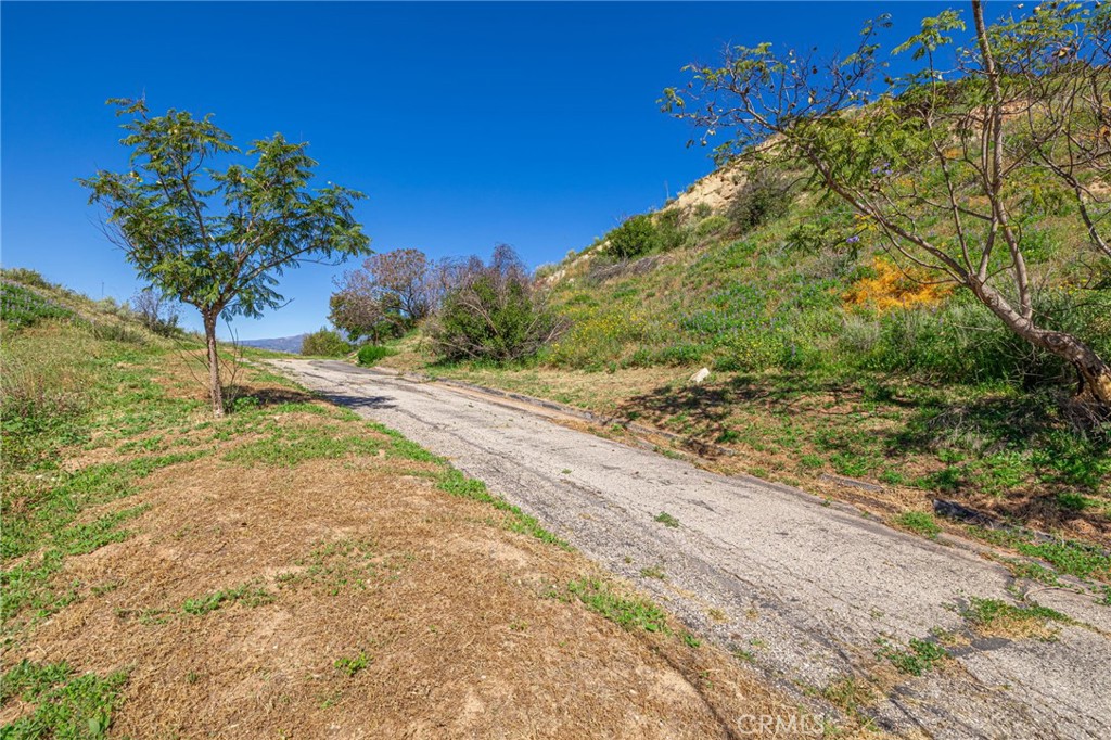 main property photo 33