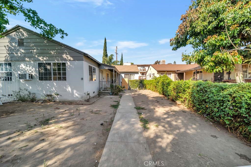 main property photo 8