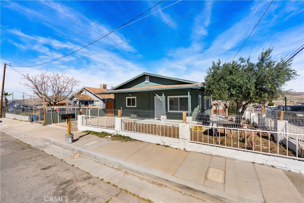 main property photo 3