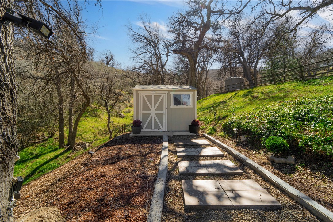 main property photo 30