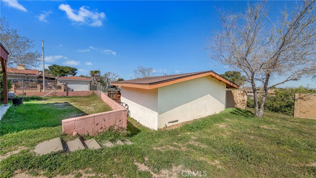 main property photo 18