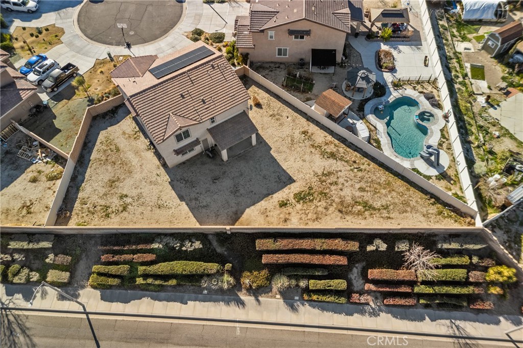 main property photo 23