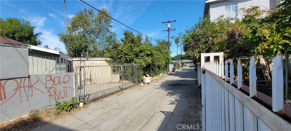 main property photo 10