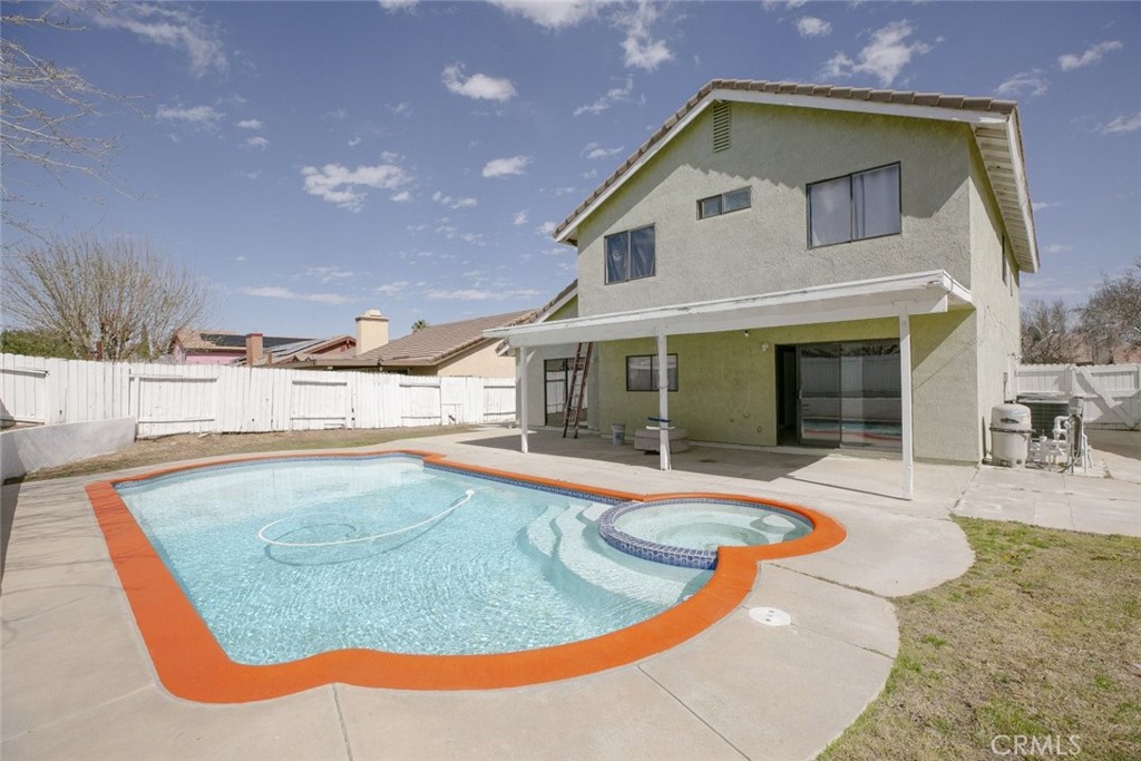 main property photo 11