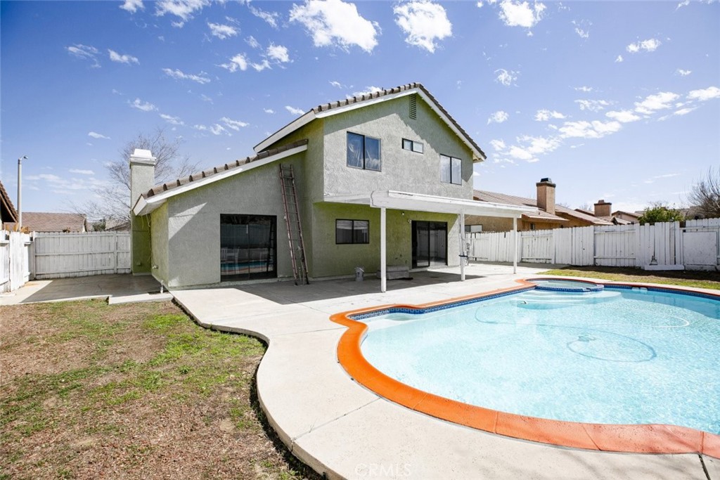 main property photo 12