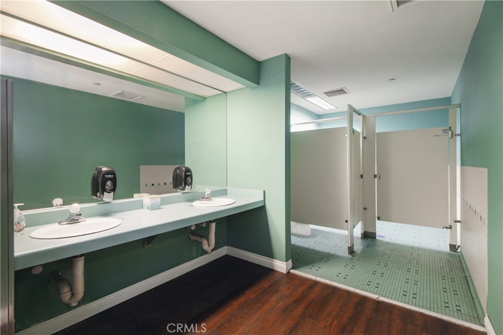 main property photo 59