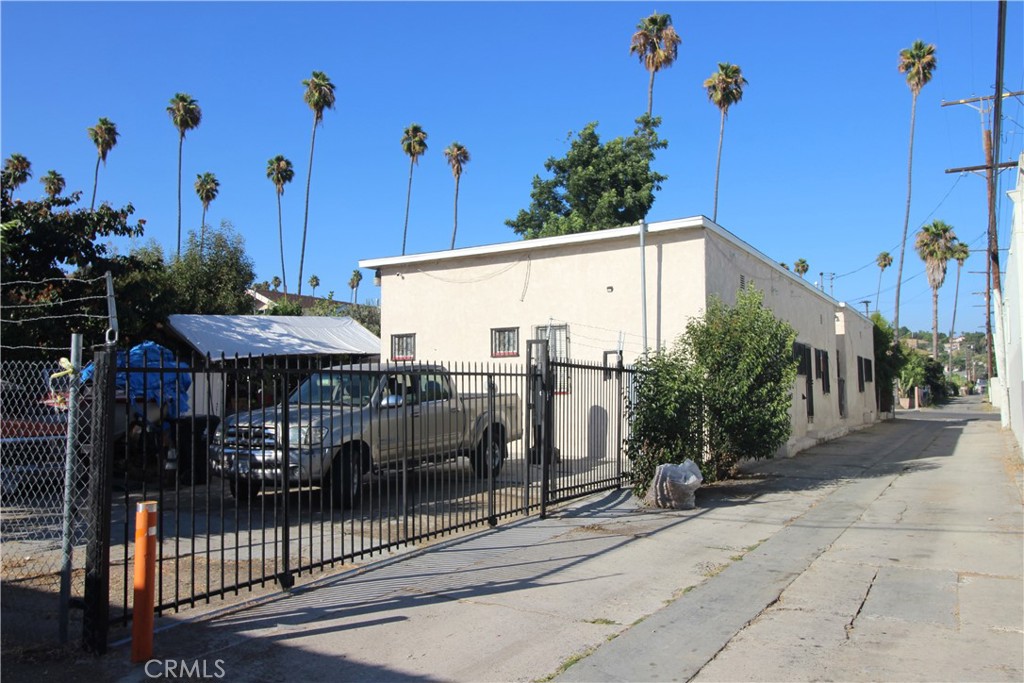 main property photo 6