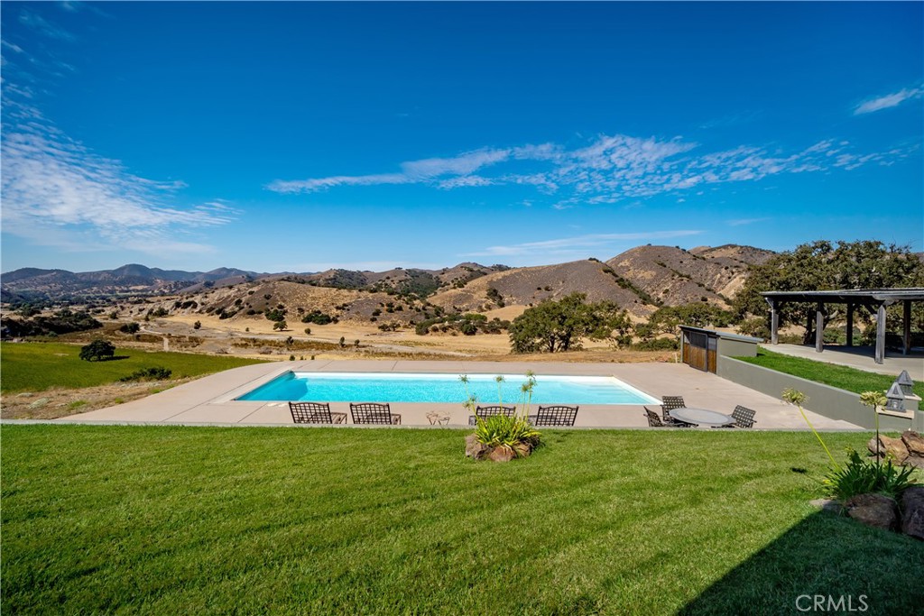 main property photo 11