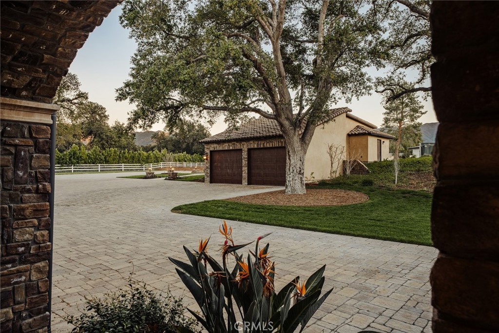 main property photo 10
