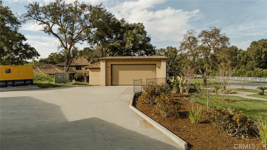 main property photo 37