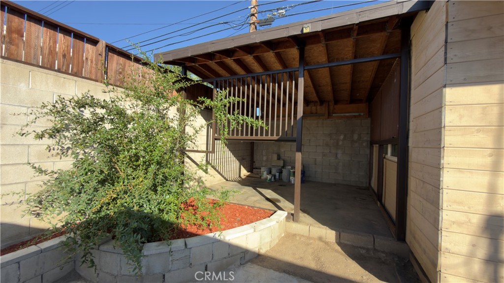 main property photo 23