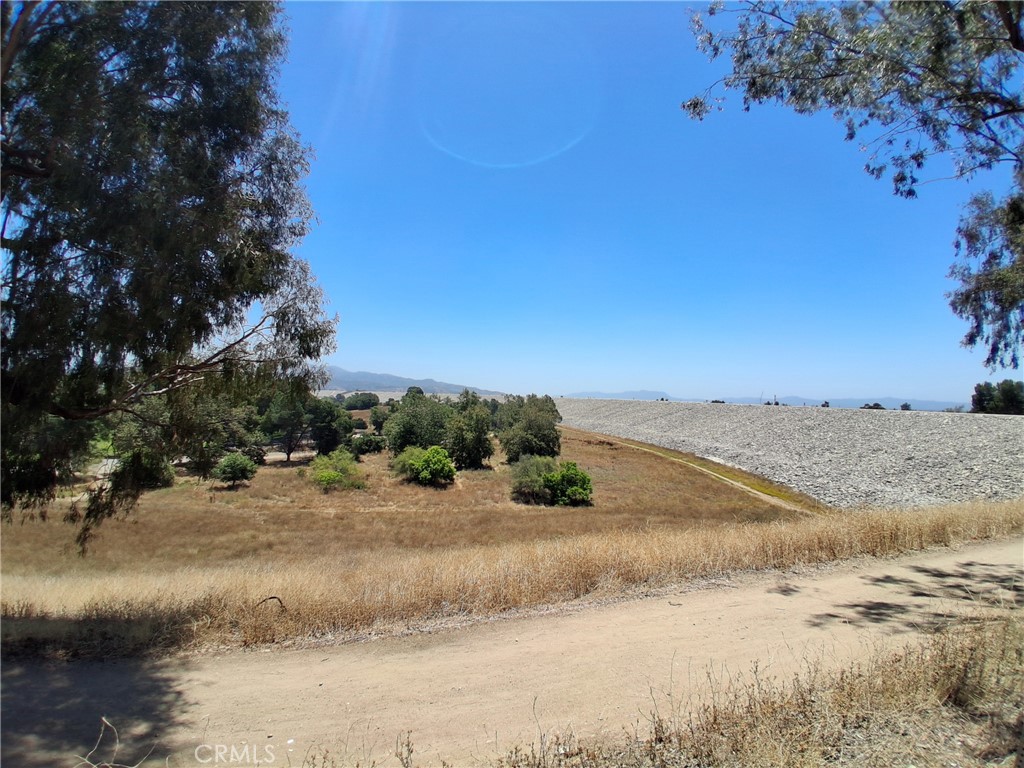 main property photo 18