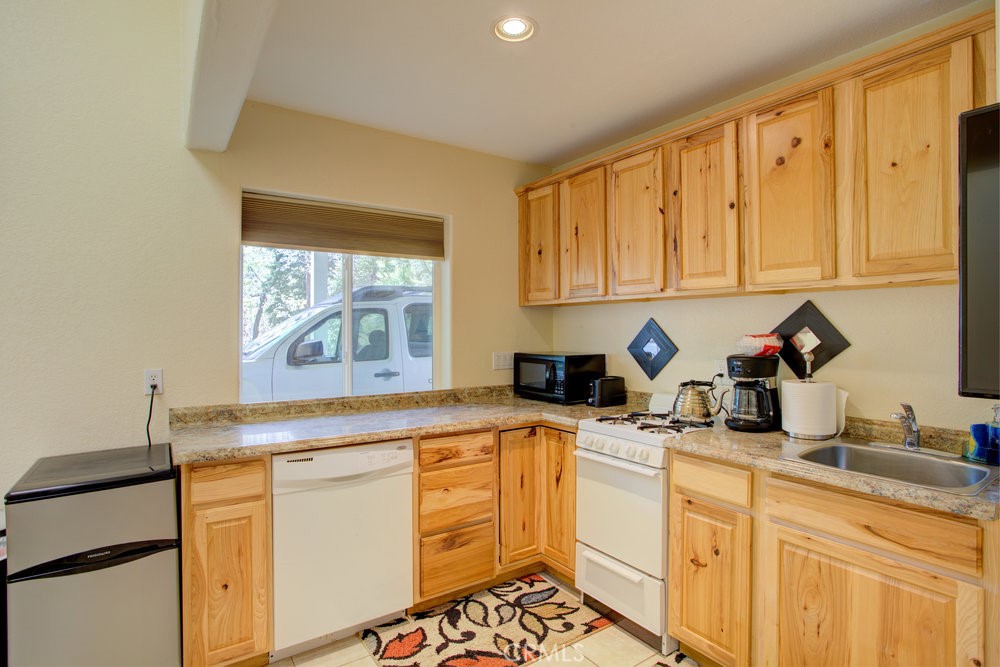 main property photo 73