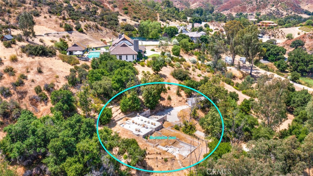 main property photo 11