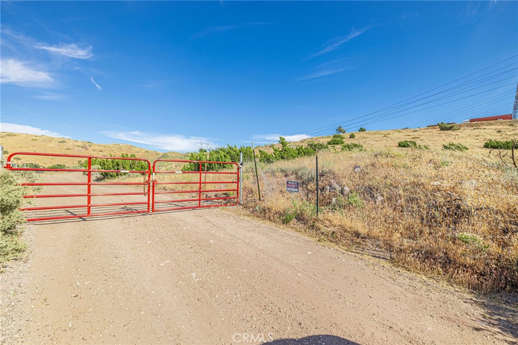 main property photo 28