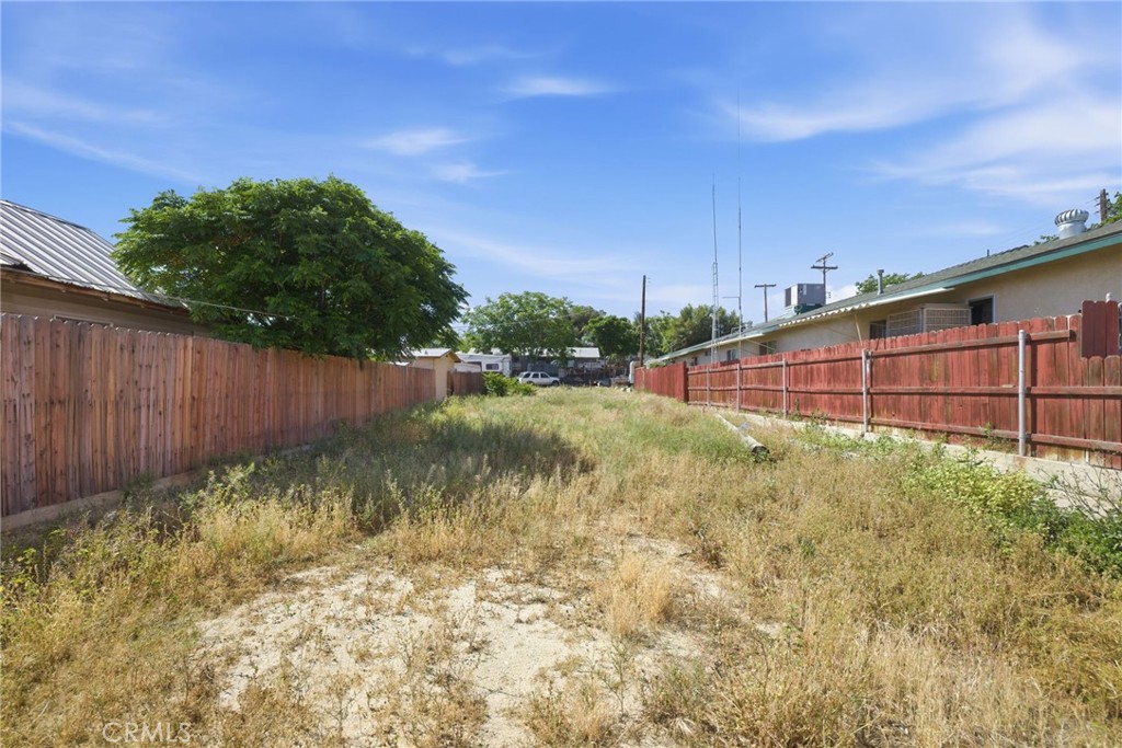 main property photo 10