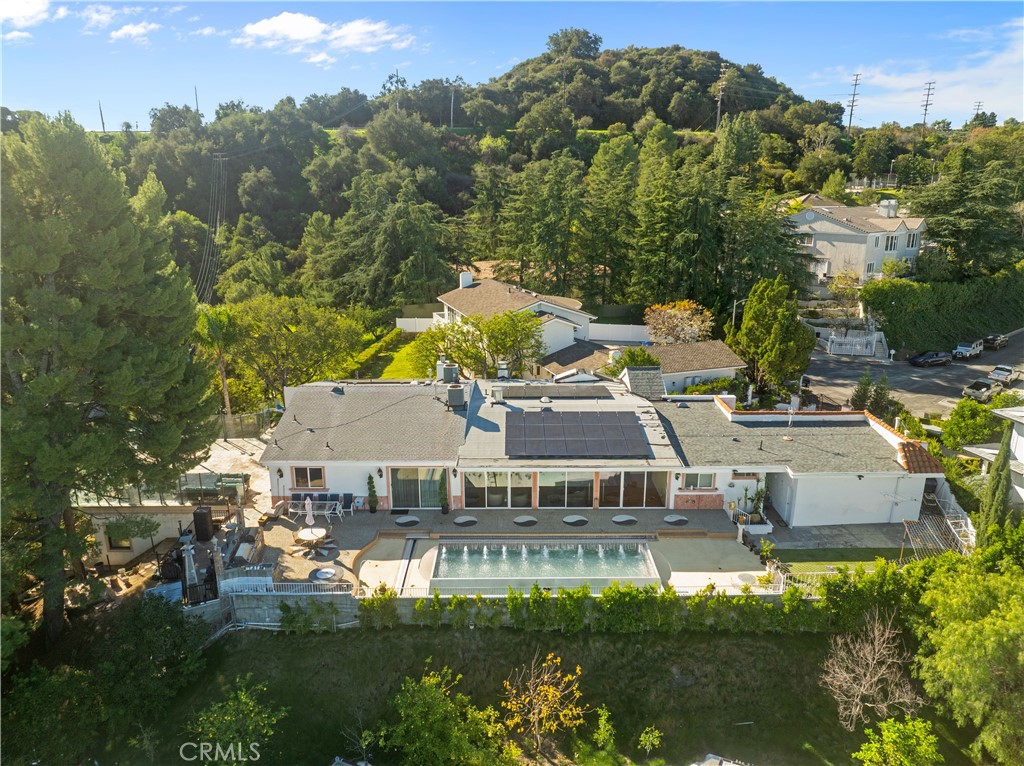 main property photo 50