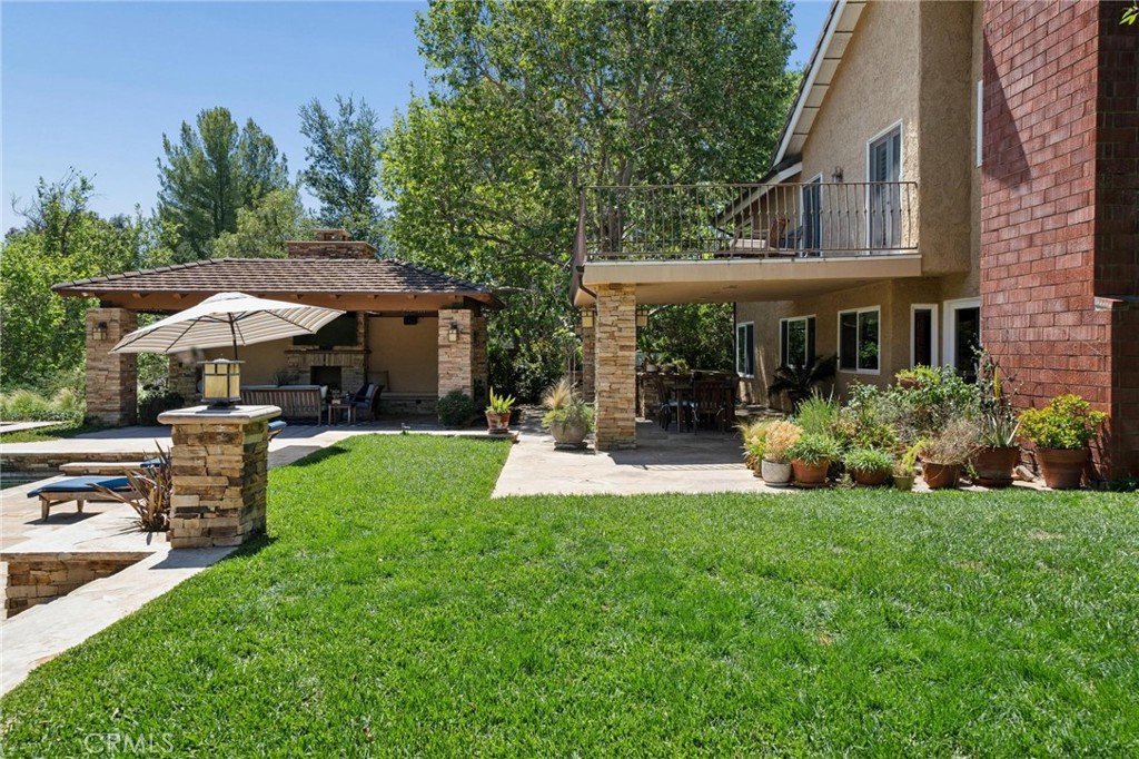 main property photo 19