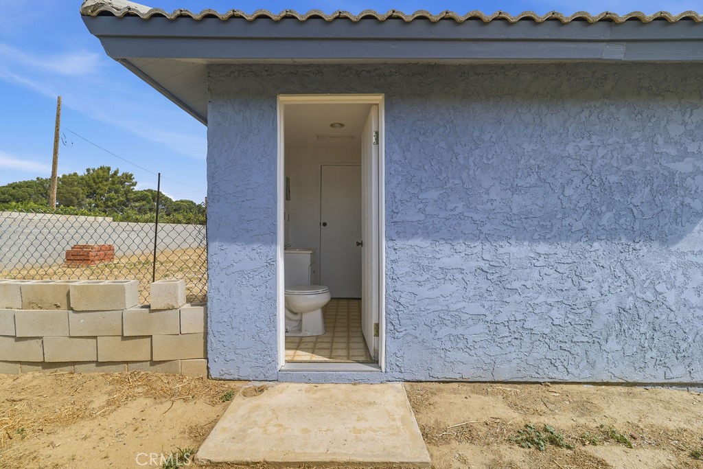 main property photo 28