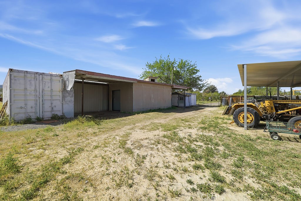 main property photo 31