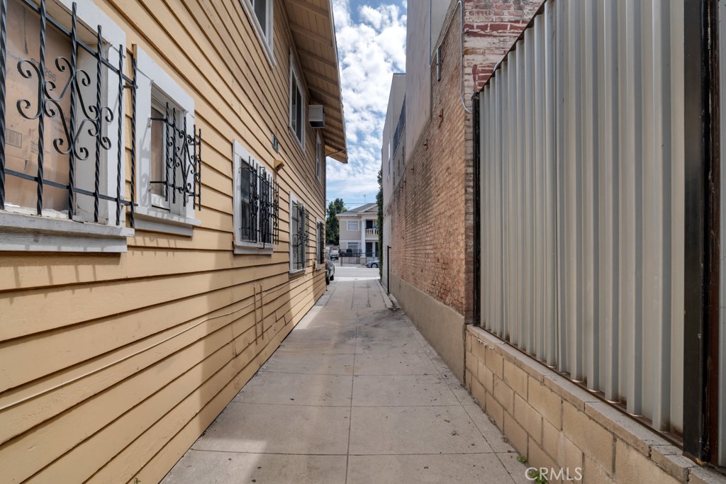 main property photo 11