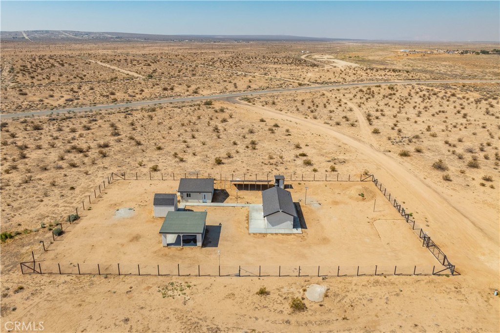 main property photo 37
