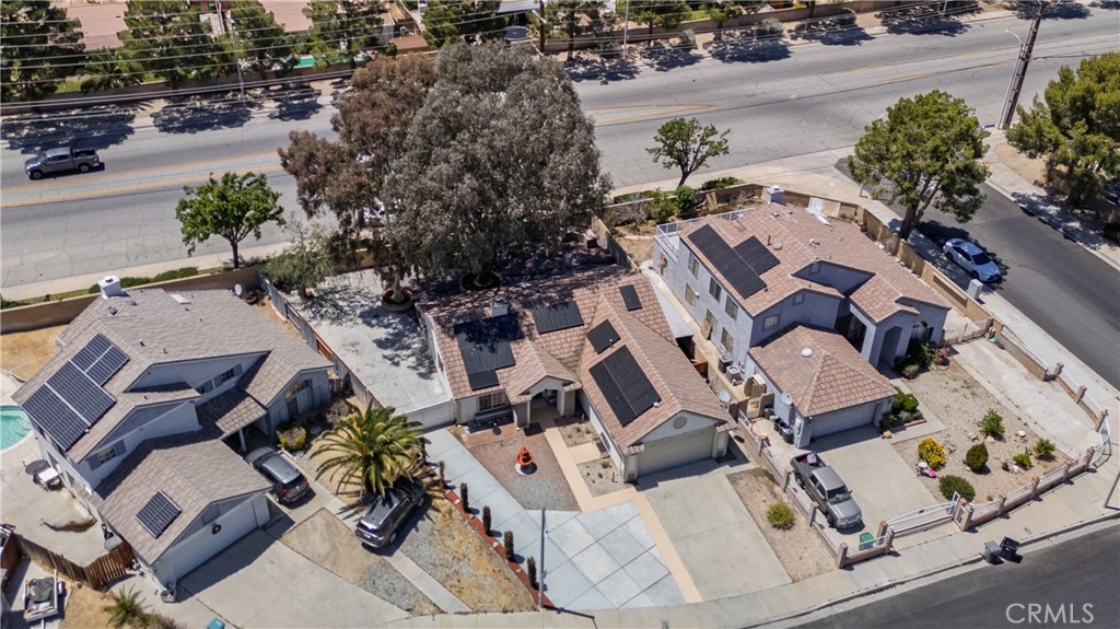 main property photo 30