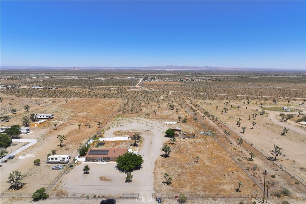 main property photo 40