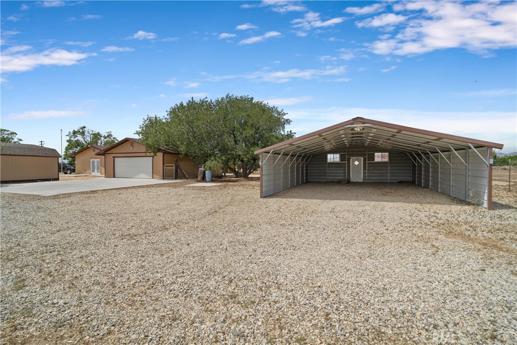 main property photo 13