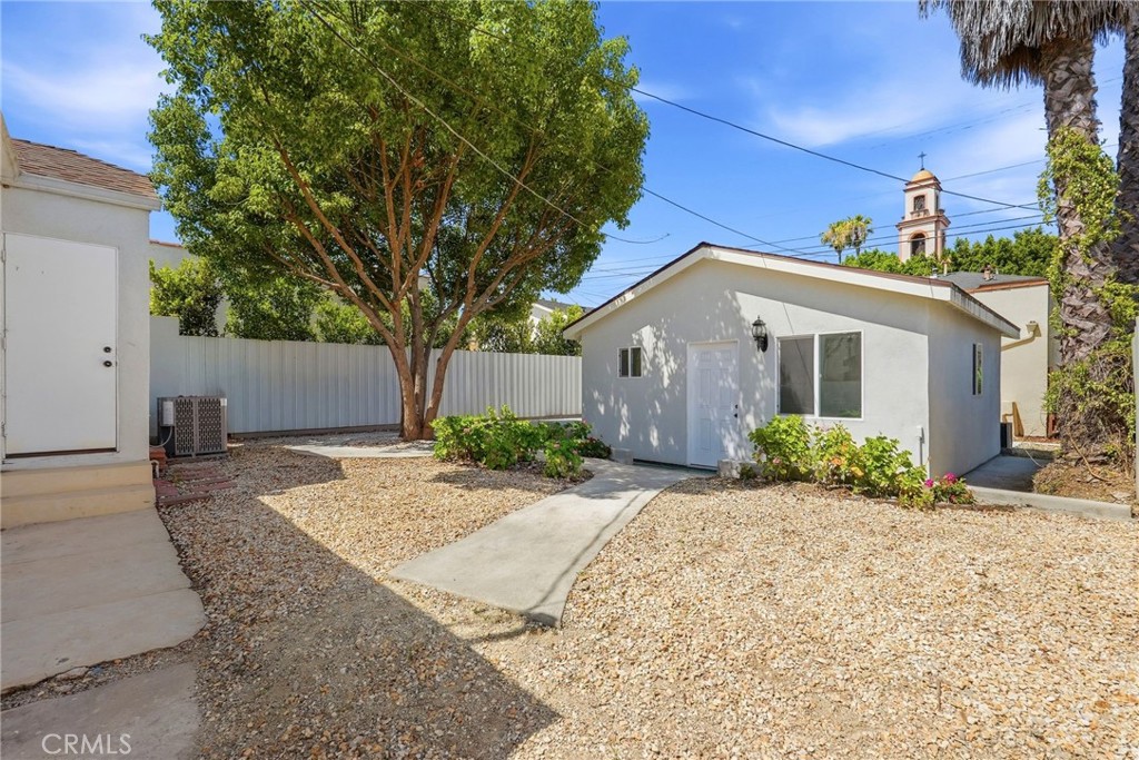 main property photo 10