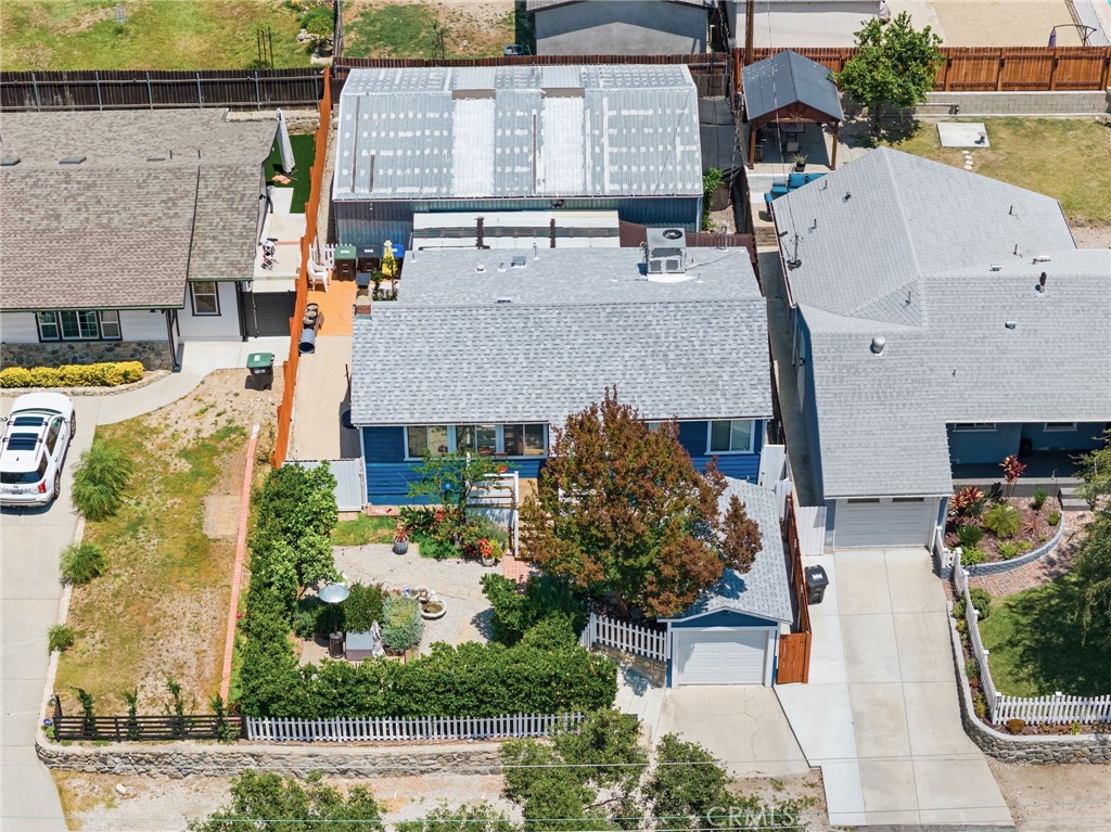 main property photo 25