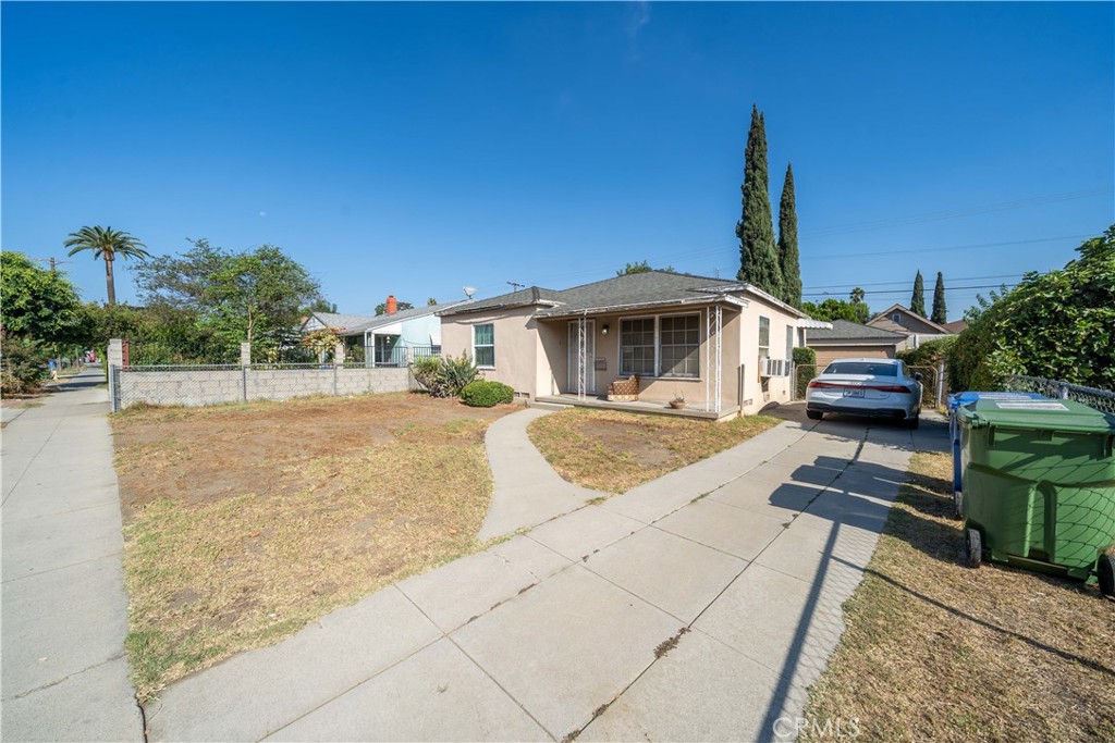 main property photo 14