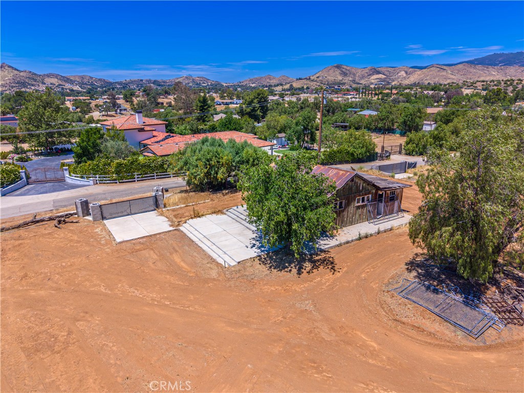 main property photo 5
