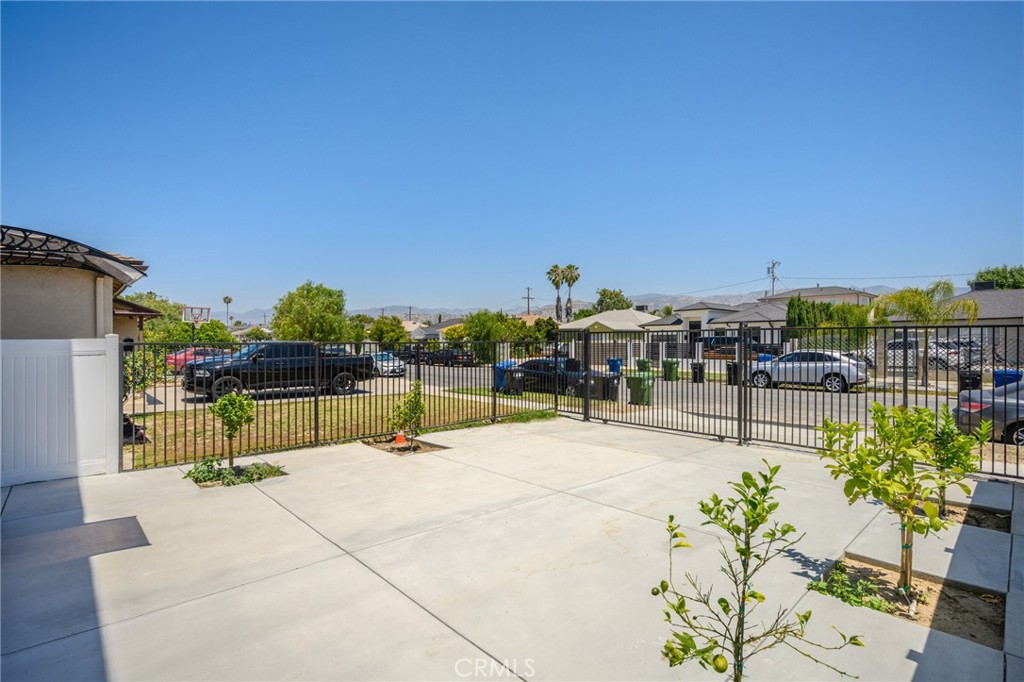 main property photo 15