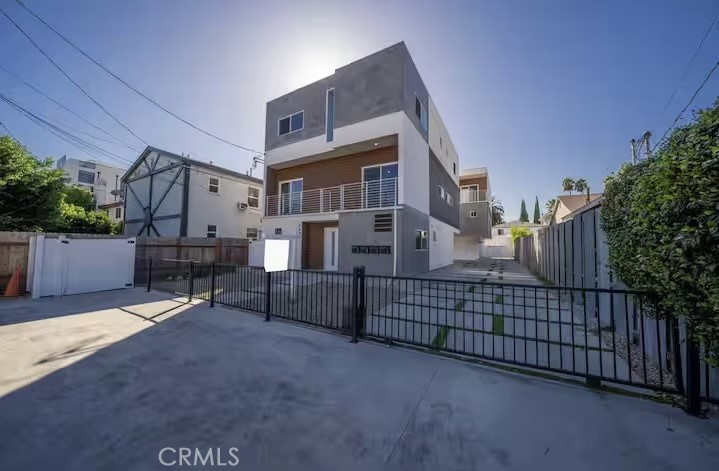main property photo 26