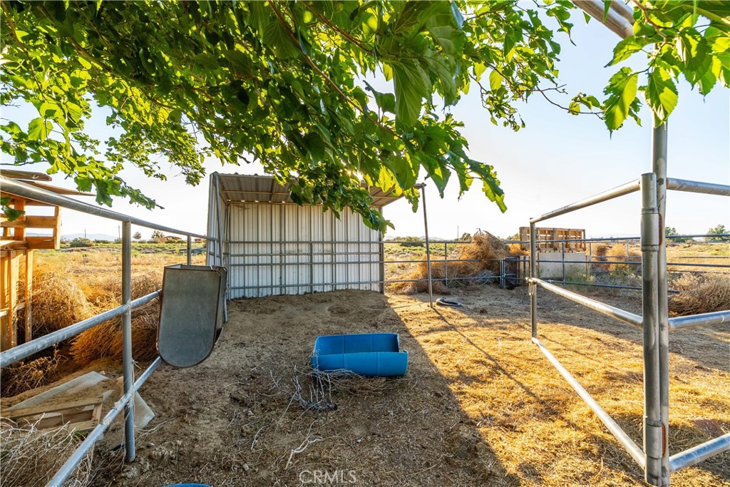 main property photo 45
