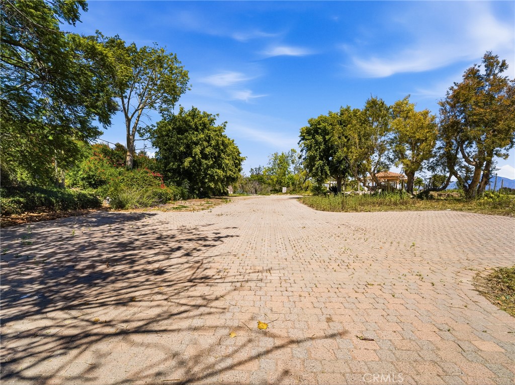 main property photo 26