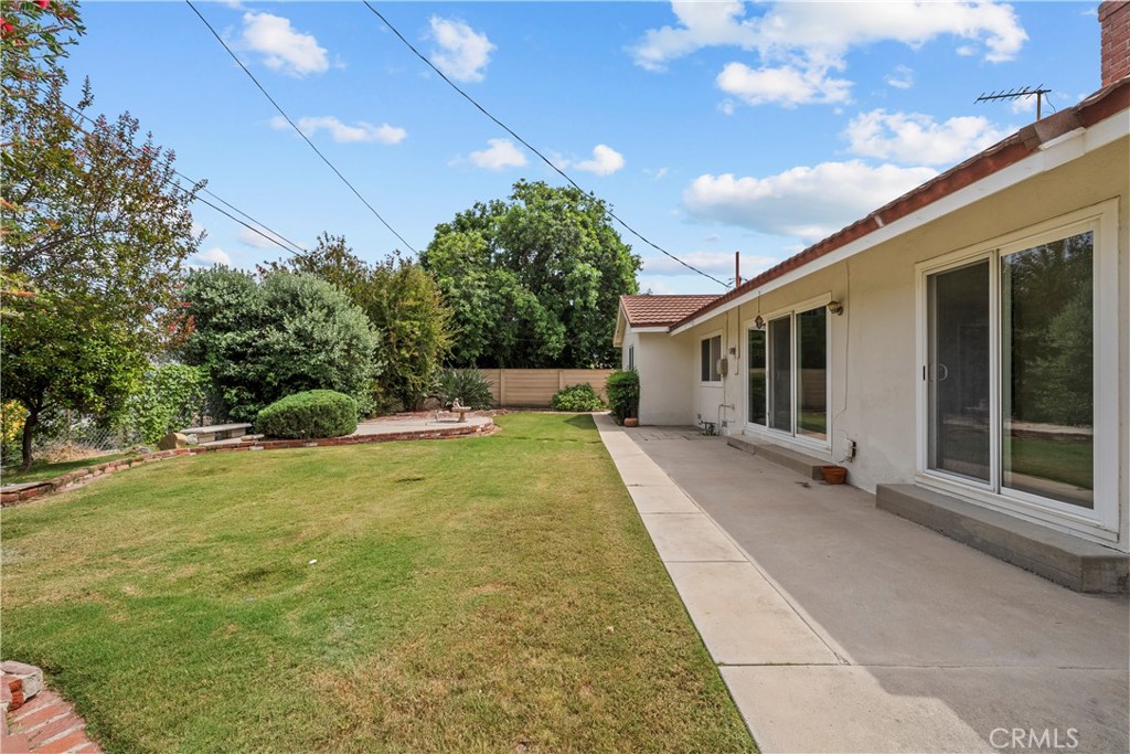 main property photo 20